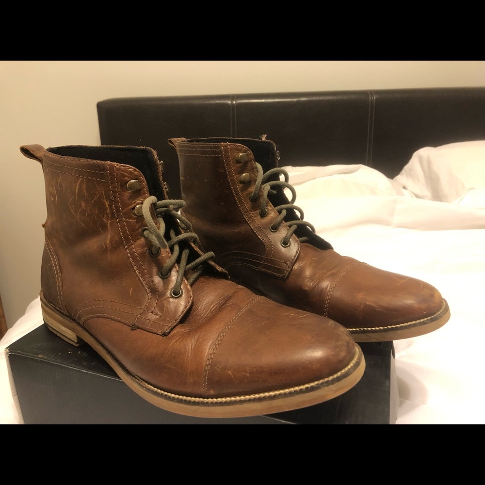 Mens brown leather boots.